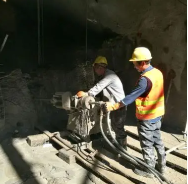 连云水下抗分散灌浆料特点 水下不分散注浆料介绍